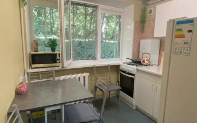 V Zheleznovodske Flat