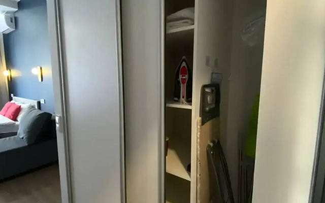 5 Min ot Morya Apartments