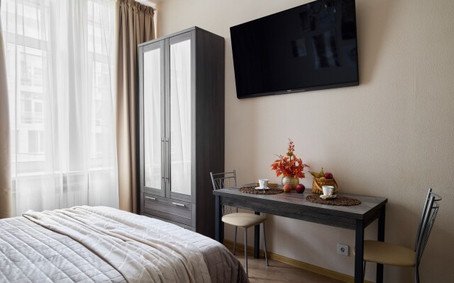 Апартаменты Prudius Apart на Васильевском острове (Осень)