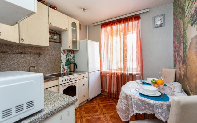 Na Ulitse Industrialnaya 15/1 Flat