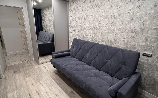 Квартира 2-х комнатная город Киров улица Молодой гвардии 102