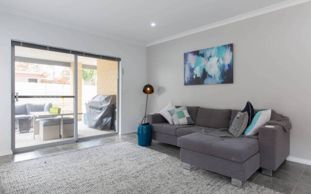 Гостевой Дом Modern home near city and airport