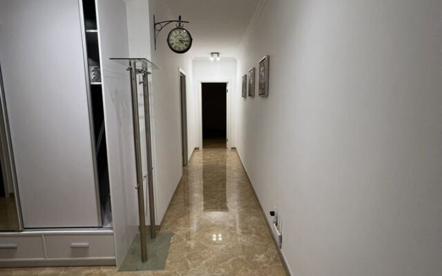 S Panoramnym Vidom Na Verkhnee Ozero Flat