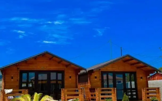 Мини-отель "БроНау Amra House"