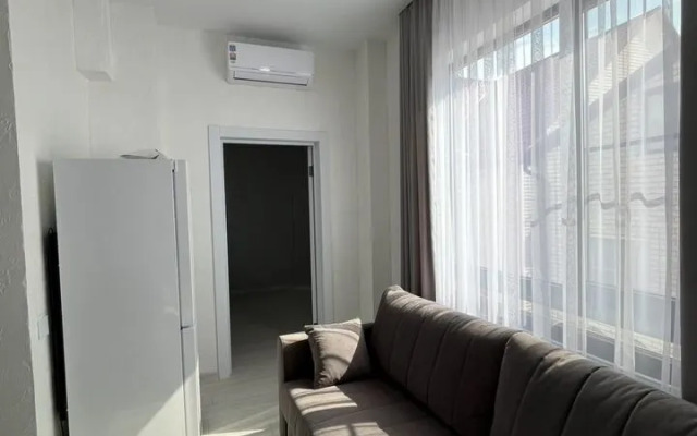 Апартаменты на Светлой 18 (305)