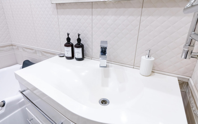 Ulitsa Zeyskaya 283 Flat