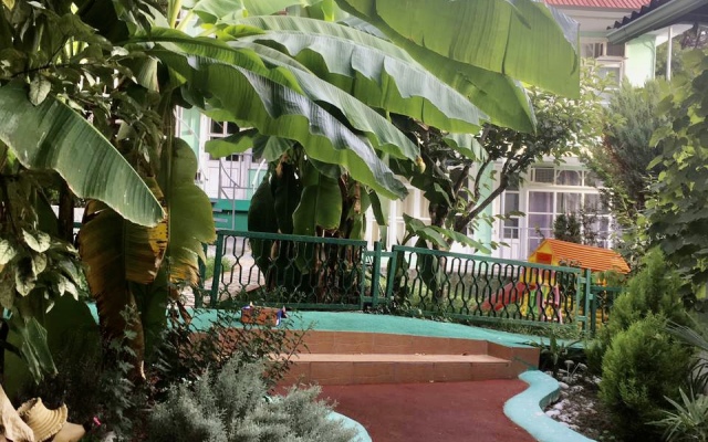 Nika Guest House