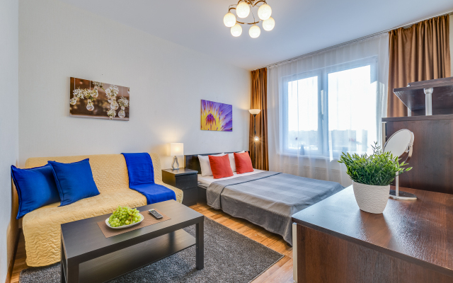 101Apart U Metro Prospekt Slavy Apartments