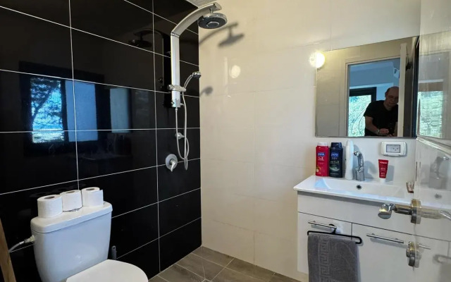 Izyskannoye Sovremennoye Ubezhische Flat