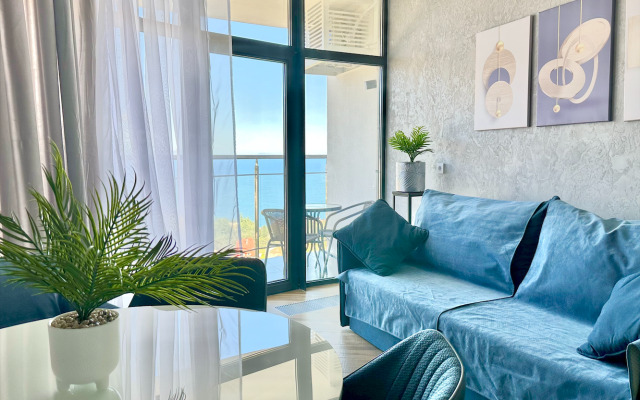 S Otdelnoy Spalney LS-Soft Blue S vidom na more i gory Apartments