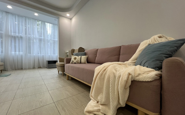 Апартаменты КакДома евро 2-ком Люкс Депутатская 9-5б Сочи у Дендрария