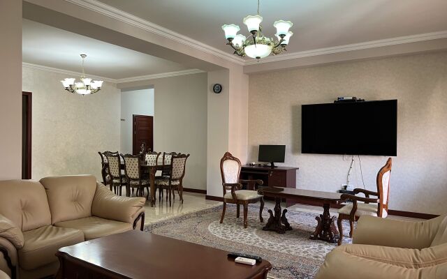 Квартира Ararat View Luхury Suite by Sweet Home