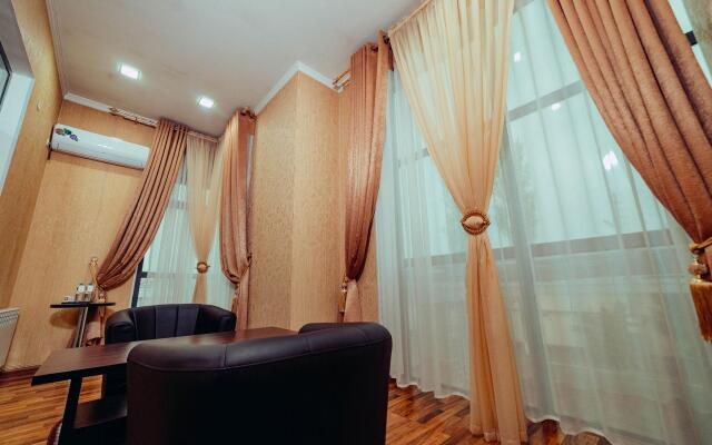 Asmald Palace Hotel