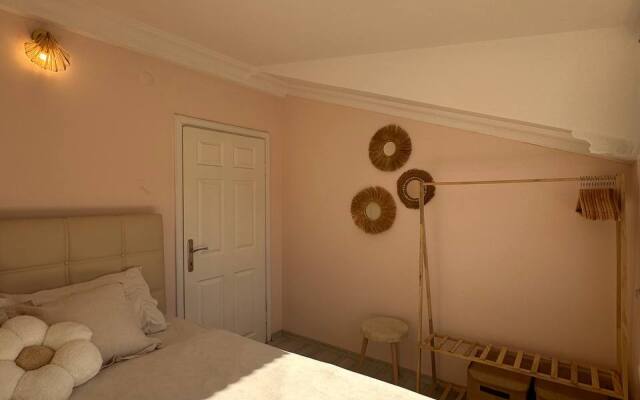 Bolshaya ryadom s Morem Flat