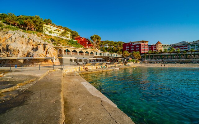 Senza Garden Holiday Club Hotel