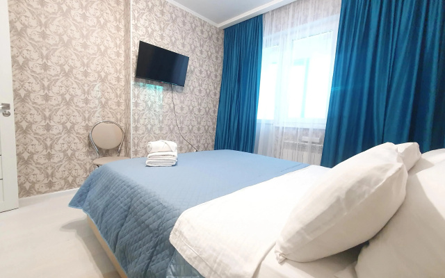 S 2-Mya Krovatyami I Odnomestny Divan V Tsentre Astany Apartments