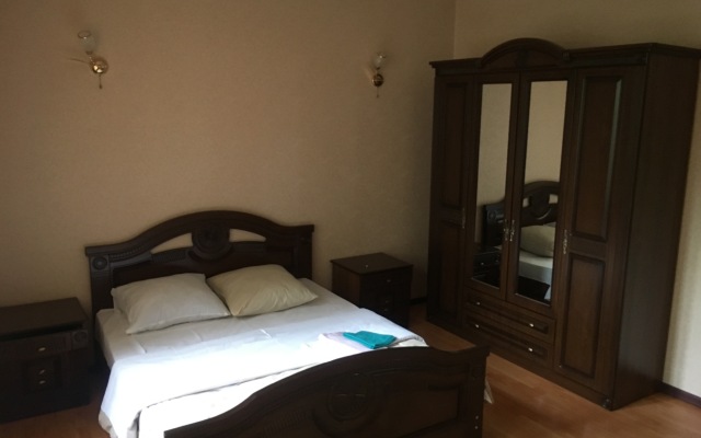 U Parka Kirova Guest House