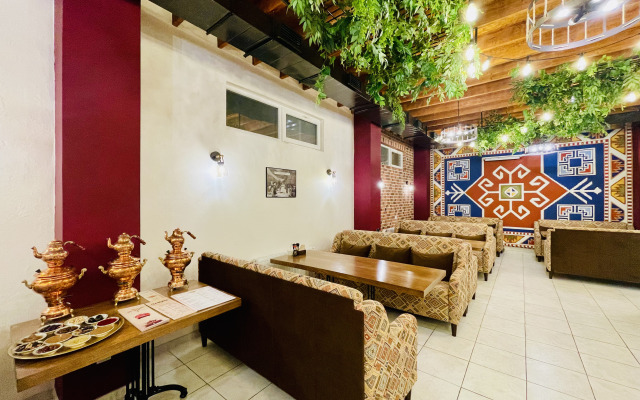 Istoriya Hotel