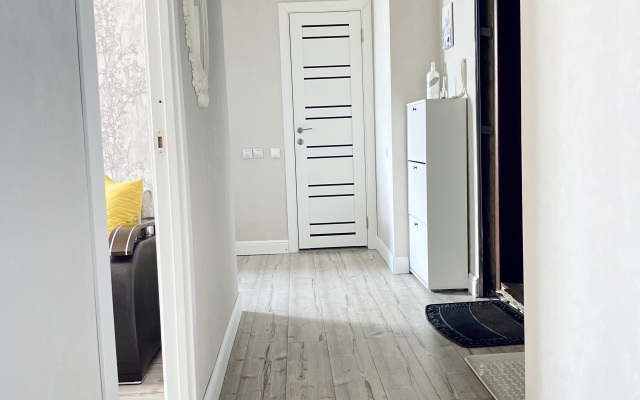 V Samom Tsentre Flat