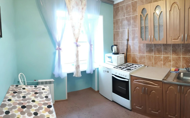 Na Naberezhnoy V Tsentre Goroda Flat