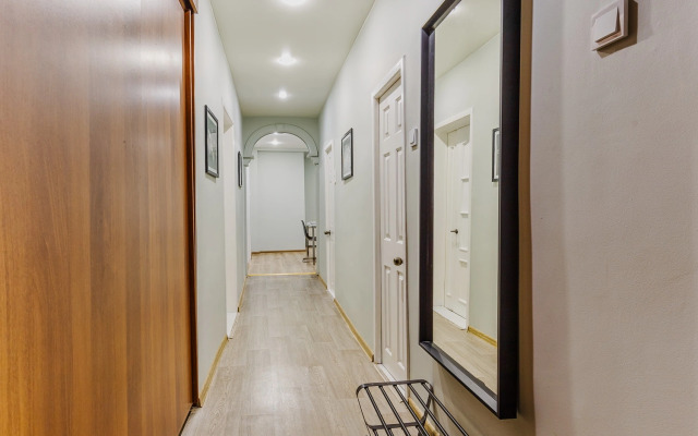 Апартаменты SpbStay с тремя спальнями на Рубинштейна 25