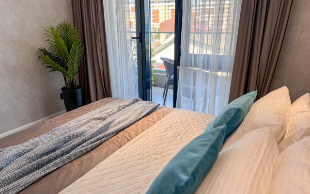 Kaskad 2 Na Pervoy Beregovoy Linii Flat