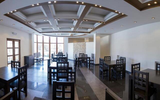 Hotel Grand Hills