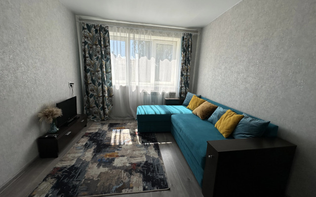 V Tsentre Ryadom s Naberezhnoy i Dostoprimechatelnostyami Flat