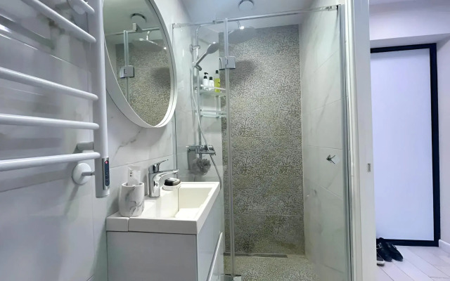 Uyutnaya 5 Minut do Morya Flat