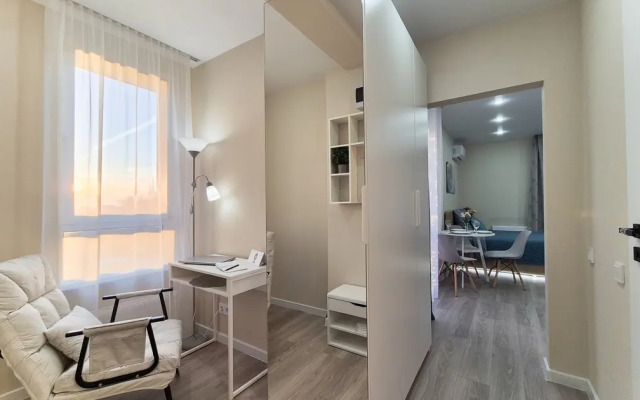 S Dvumya Balkonami Apartments