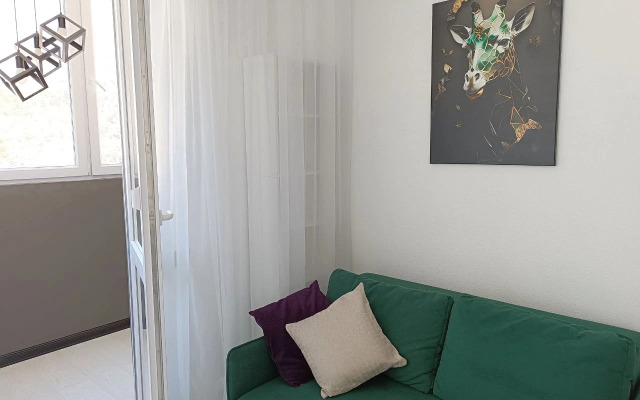 Stilnaya Studiya V Vishnevom Sadu Flat