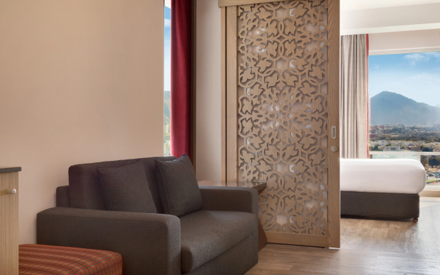 Отель RAMADA ENCORE BY WYNDHAM MUSCAT