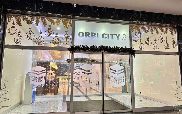 Orbi C 4245 Apartments
