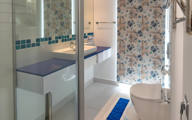 Casablanka Hit s Bolshoy Terrasoy s Vidom na More Apartments