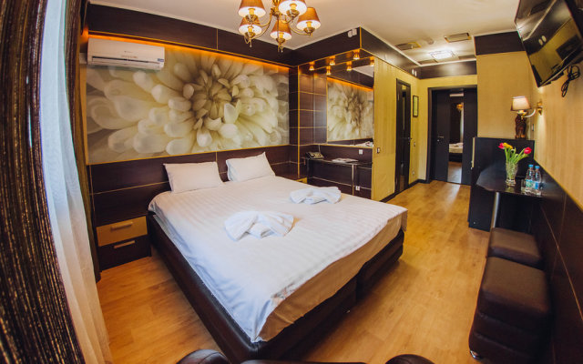 Отель Hostel & Lux Victoria