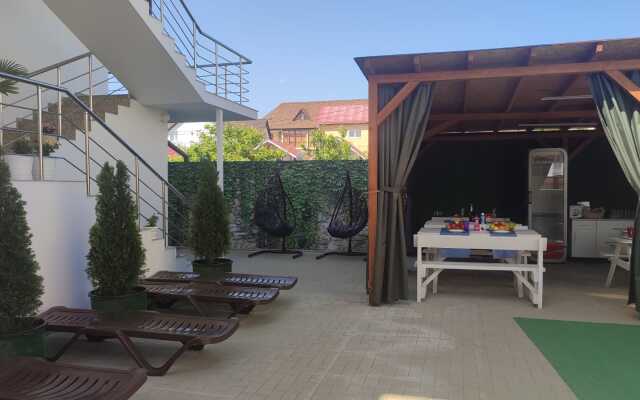 Aysberg Guest House with city view