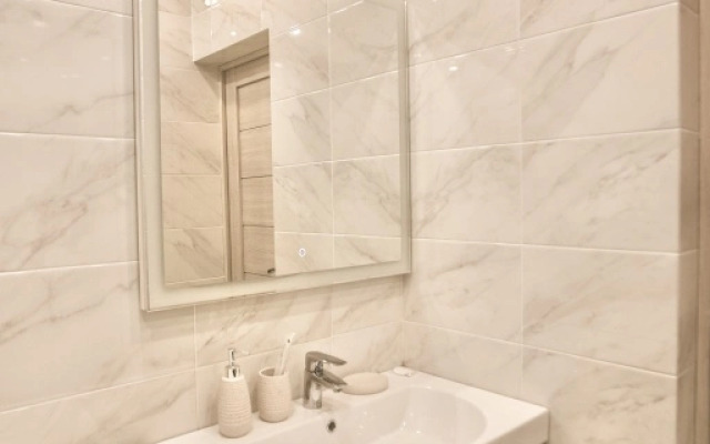 Apartament White v Rezidentsii Baykalskiye Kholmy