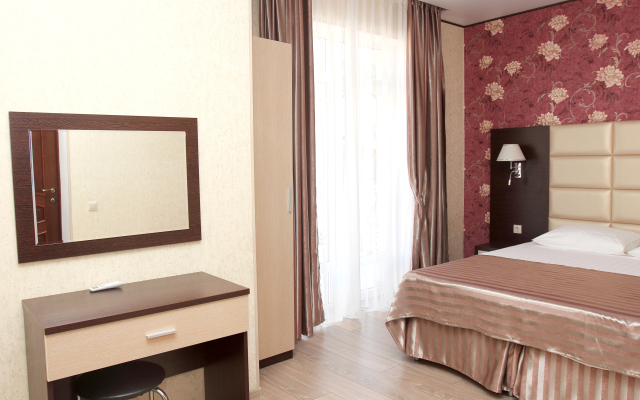 Chernomorskij Hotel