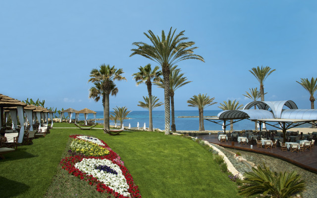 Constantinou Bros Pioneer Beach Hotel