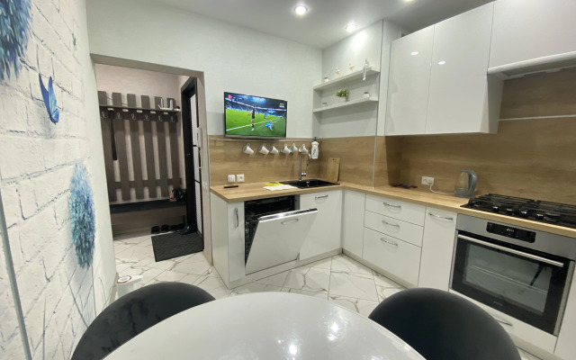 Апартаменты Семейные трехкомнатные на Свердлова