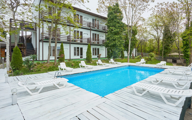 Aqua Resort Hotel