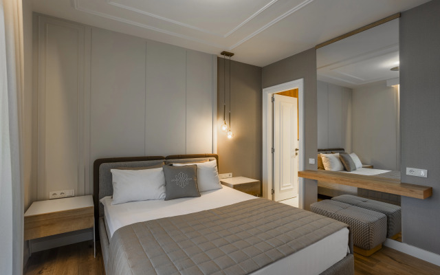 Luxury Garden Suites