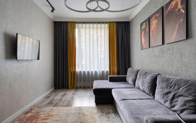V Samom Tsentre Goroda Flat