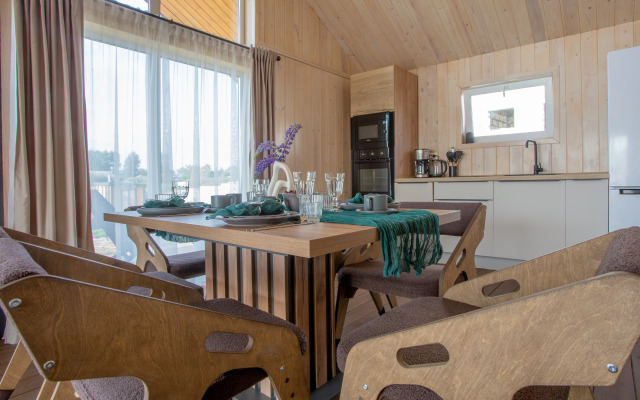 Barnhauz U Ozera Private house