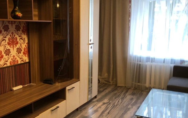 3 Komnatnaya Kvartira Dlya Bolshoy Kompanii Flat