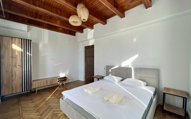 Avrora Villa