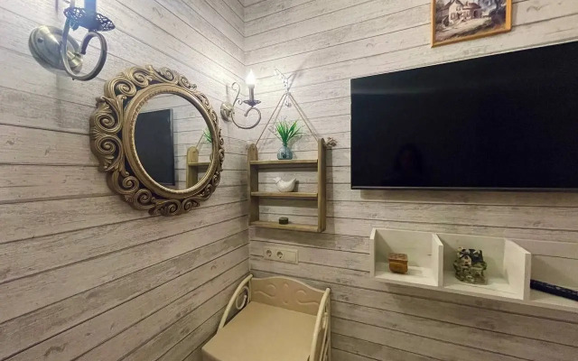 Pihtoviy sad ot akamoz Flat
