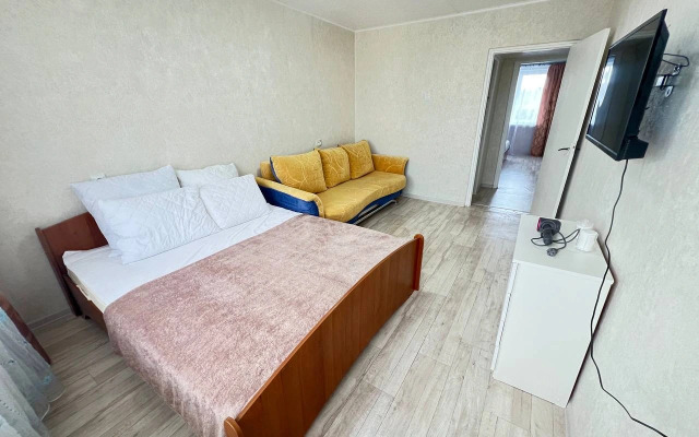 Flat Poyuschie Fontany V Samom Tsentre