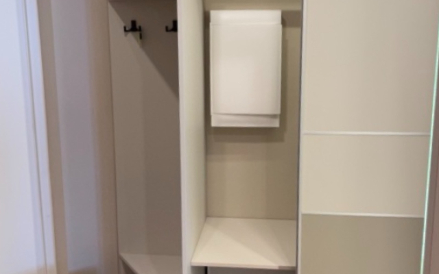 S neveroyatnym vidom na more i zakaty Apartments