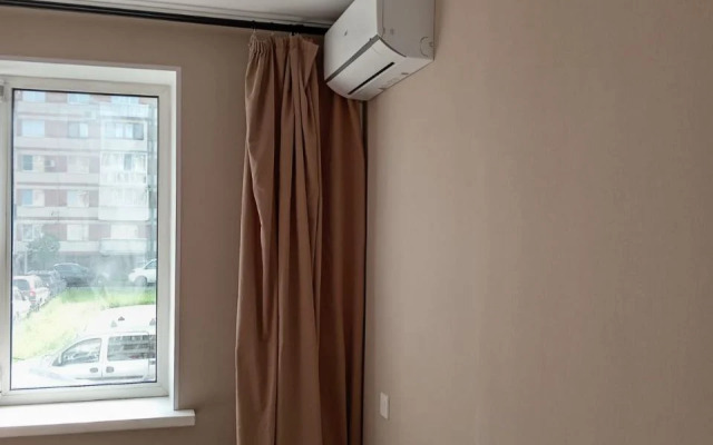 Prostornaya 1K S Konditsionerom Flat